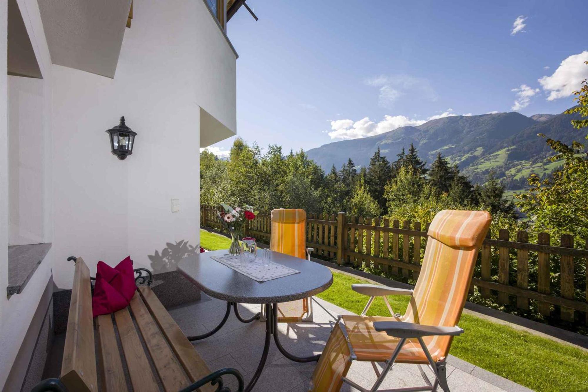 Apartment Zell Am Ziller 2 Exteriör bild